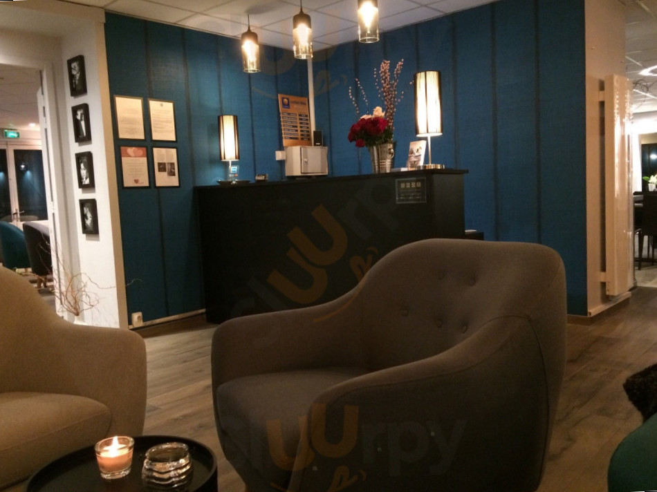restaurant image