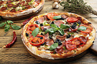 Nemati S Pizza Saggen food