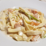 Atrium Restaurant Dentro