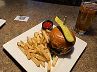 Fox's Reach Pub & Grill food