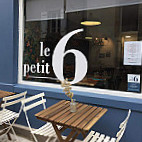 Le Petit 6 outside