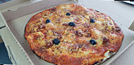 Pizza Galou food