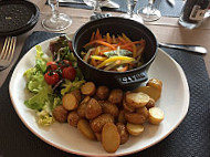 Bar-restaurant Les Caudalies food