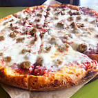 Flippers Pizzeria food