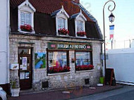 Cafe De La Mairie food