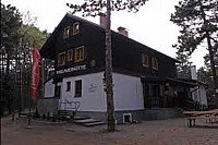 Voslauer Hutte outside