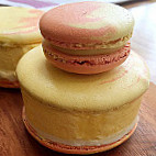 MakMak Macarons food