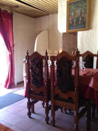 restaurant image