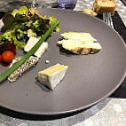 Le Clos De La Ravine food