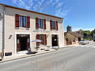 L'auberge Du Jacquelin inside