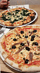 Leo`s Pizza food