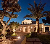 Villa Blanca outside