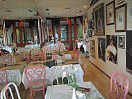 Cafe Jasmin inside