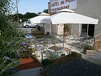 Auberge Du Pont outside