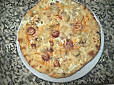 La Pizza Des Gourmets food