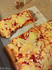 Peppe's Pizza Subs food