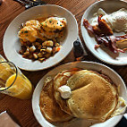 Cracker Barrel Old Country Store inside