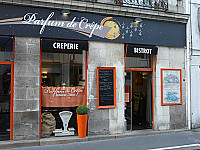 Parfum de crepe outside