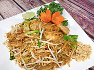 Iyara Thai Cuisine food