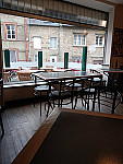 Le Petit Bistrot inside