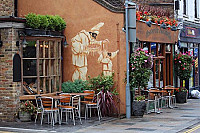 Osteria Pulcinella outside