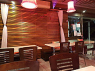 GU Thai inside