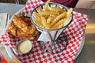 Rocky's Hot Chicken Shack food