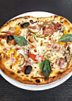 Pizza So Gusto (au Feu De Bois) food