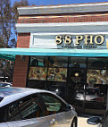 828 Pho outside