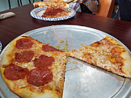 Nino's Pizza Stop food