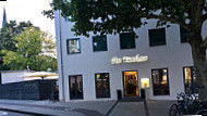 Das Weinhaus outside