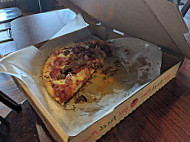 4 Brothers Pizza food