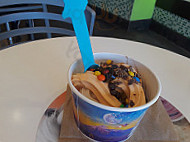 Yogurtland food