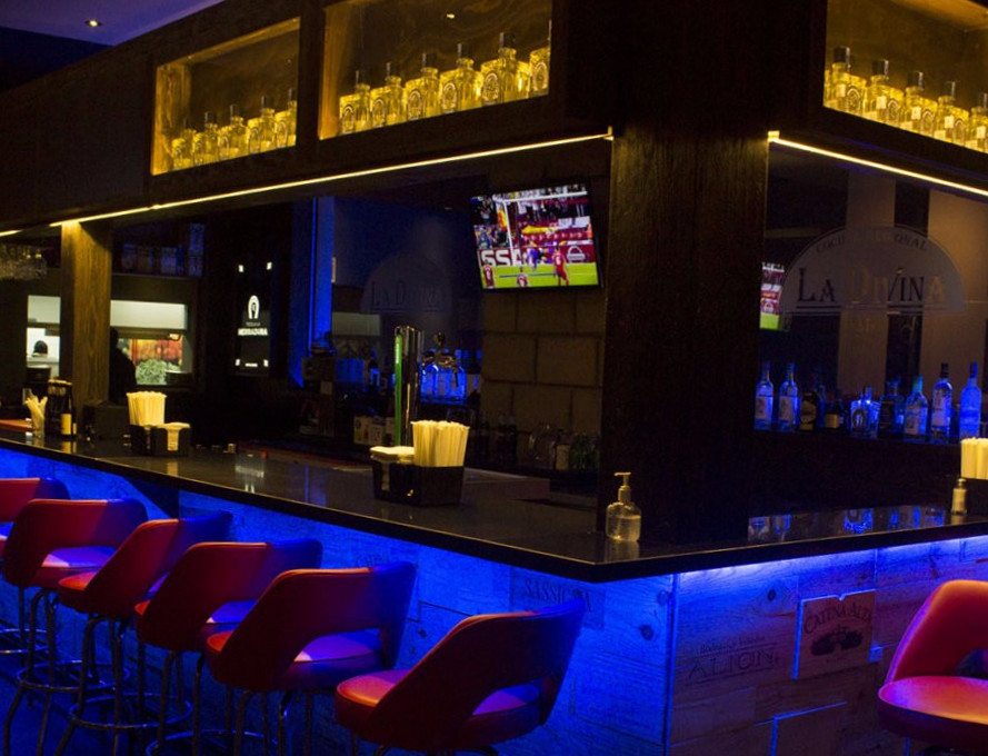 restaurant image
