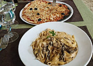 Pizzeria La Channe food