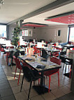 Le Petit Bistrot inside