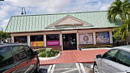 Inlet Harbour Lounge Liquors outside