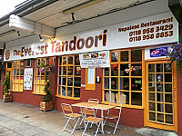 Everest Tandoori inside