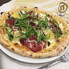 Arte Pizza Di Acquaviva Antonio food