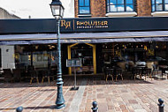 Rholusser outside