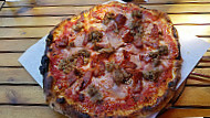 Evviva Wood Fired Pizza food