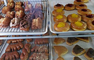 Henry's Donuts food