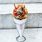 frogis frozen yogurt & Eggwaffle food