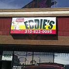 Eddie's Italian outside