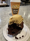 Molly's Cupcakes food