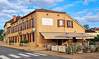 Restaurant du Commerce outside