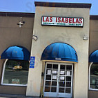 Las Isabelas outside