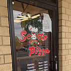 Scotto Pizza outside