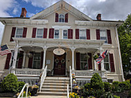 Teaberry's Tea Room outside