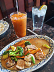 Thai Paradise food